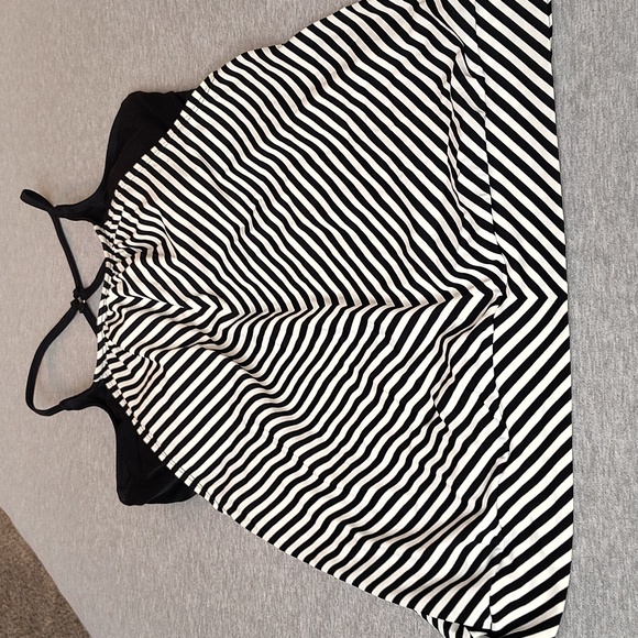 ATHLETA WOMENS SWIMWEAR TOP - Picture 1 of 13